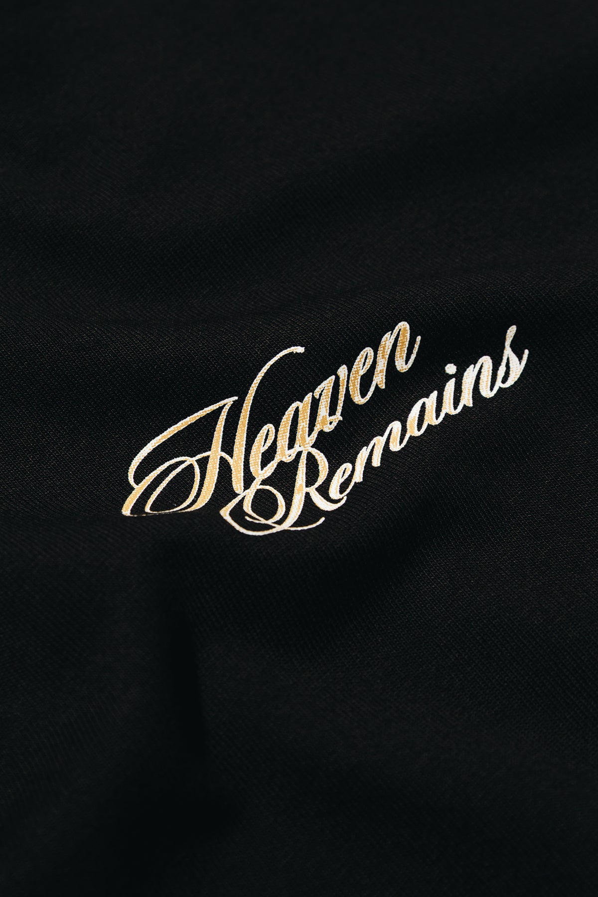 Camiseta HEAVEN REMAINS CLASICO - Negro