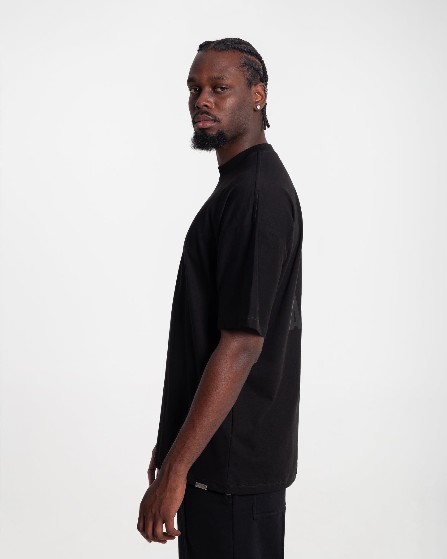 Camiseta Essential - Negro