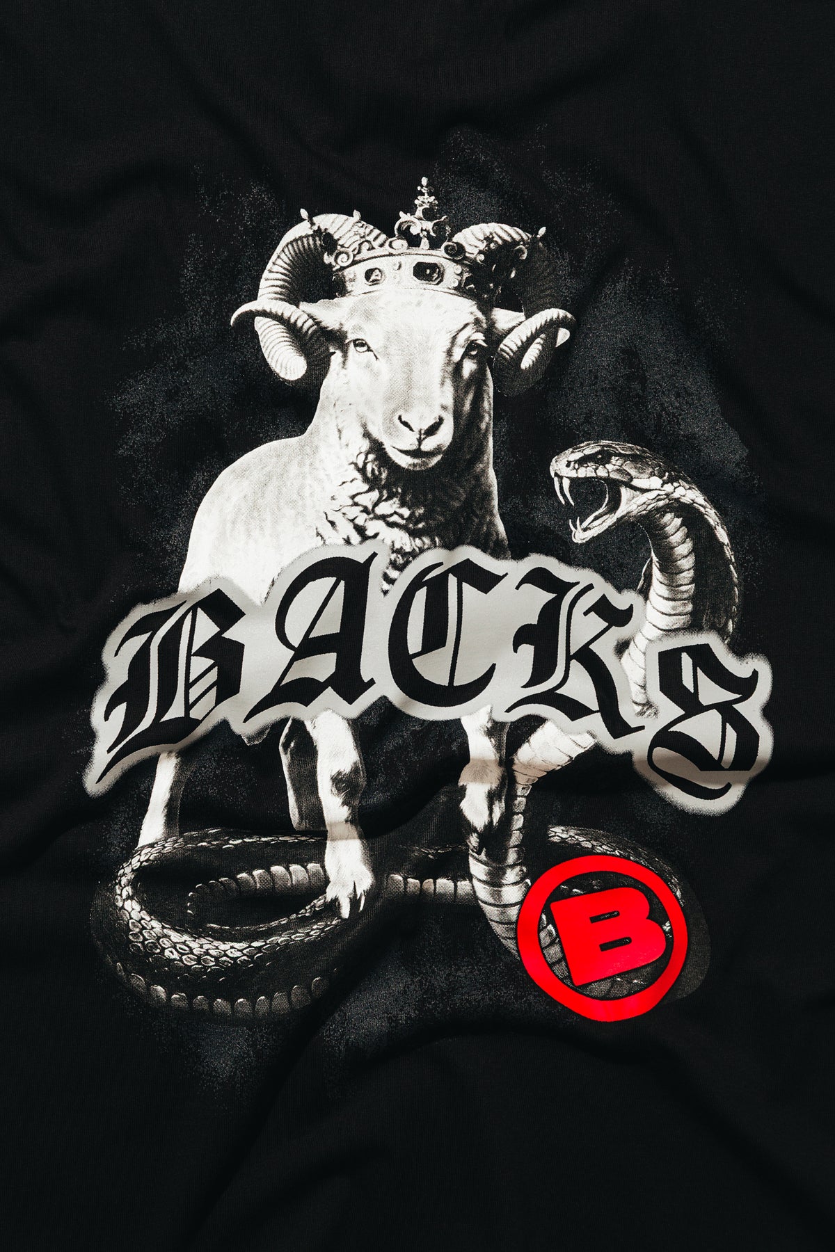 Camiseta AGNUS DEI - Negro