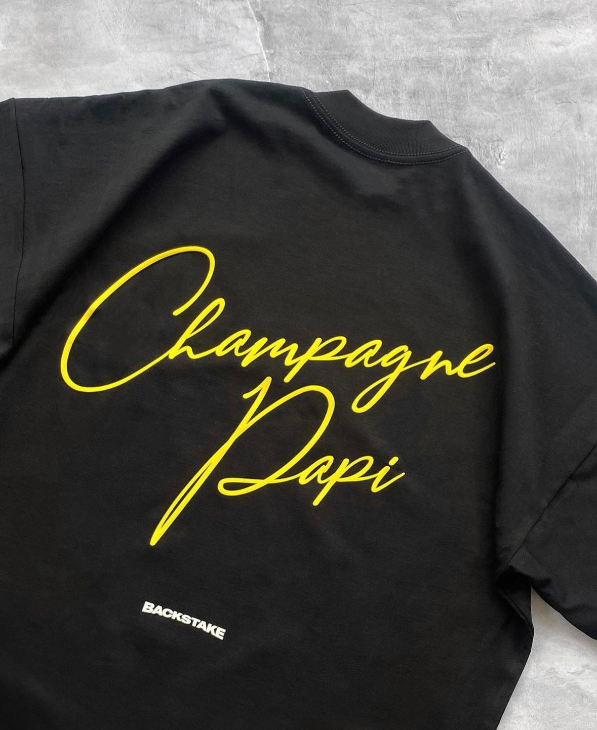 Camiseta Oversize Drake Champagne Papi - Negra