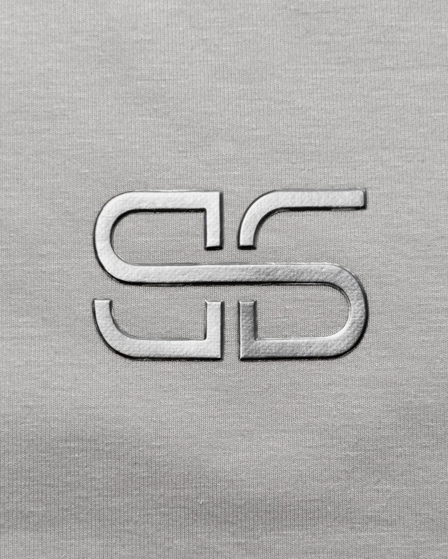 Baby Tee Silver Logo - Gris Claro