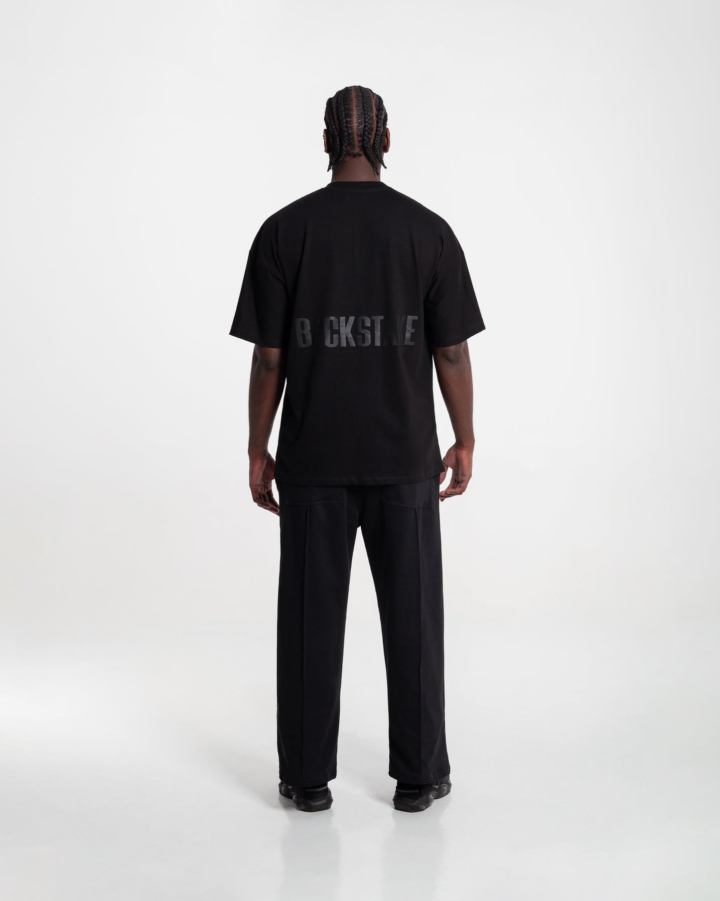 Camiseta Essential - Negro