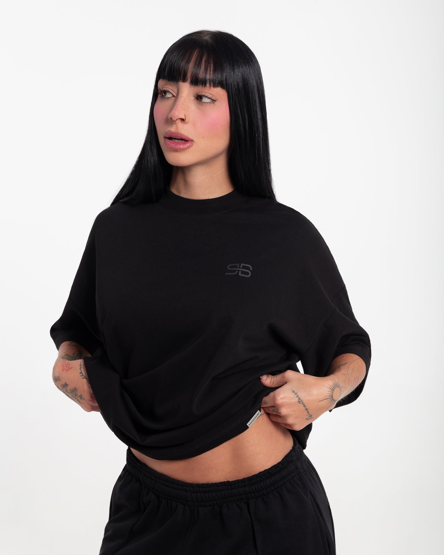 Camiseta Essential Logo - Negro