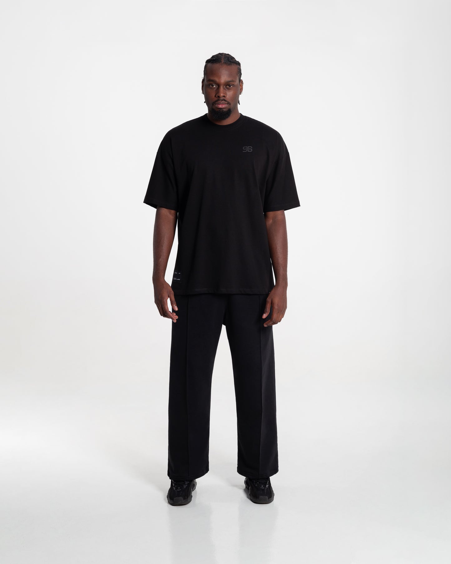 Camiseta Essential Logo - Negro