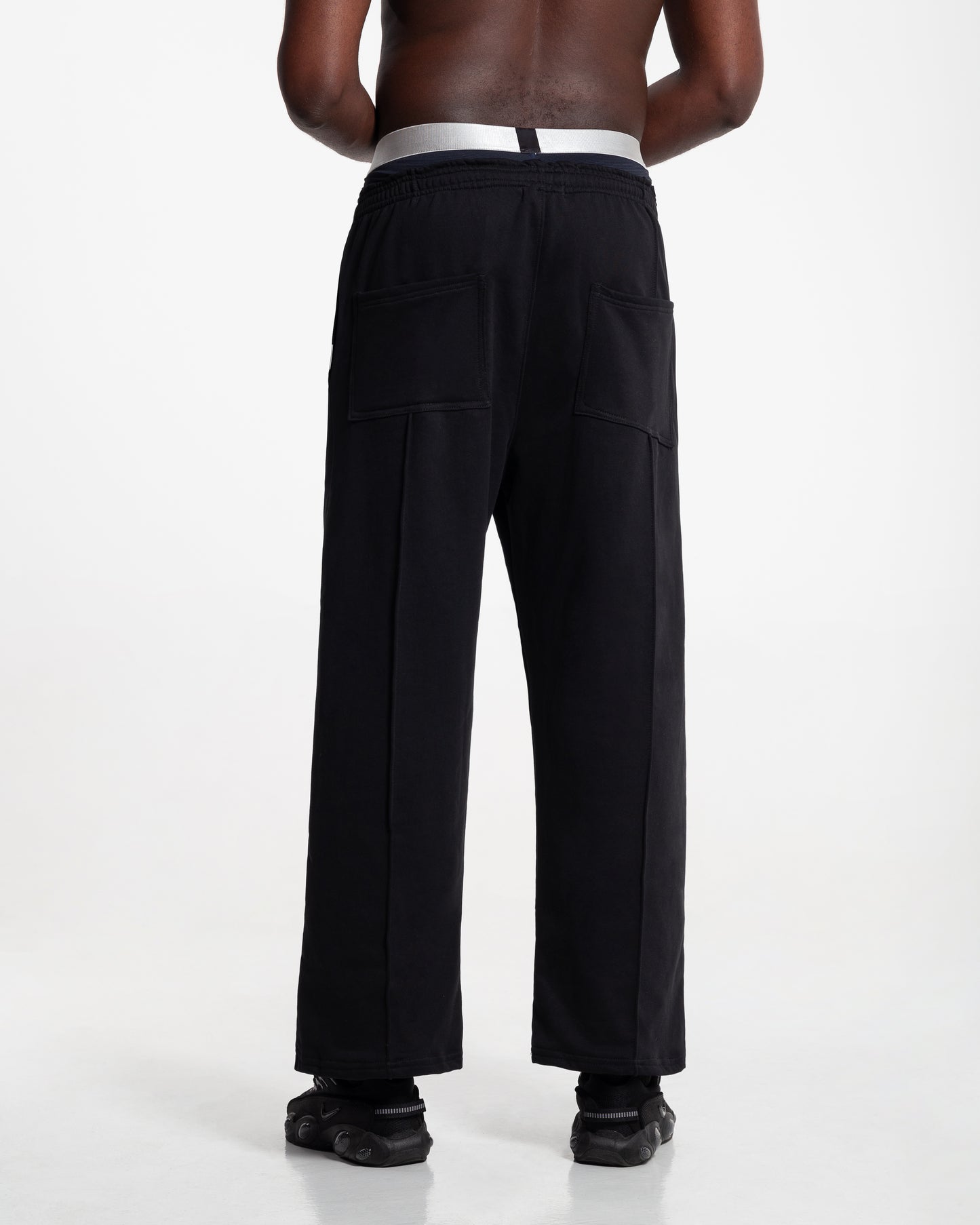 Jogger Essential - Negro