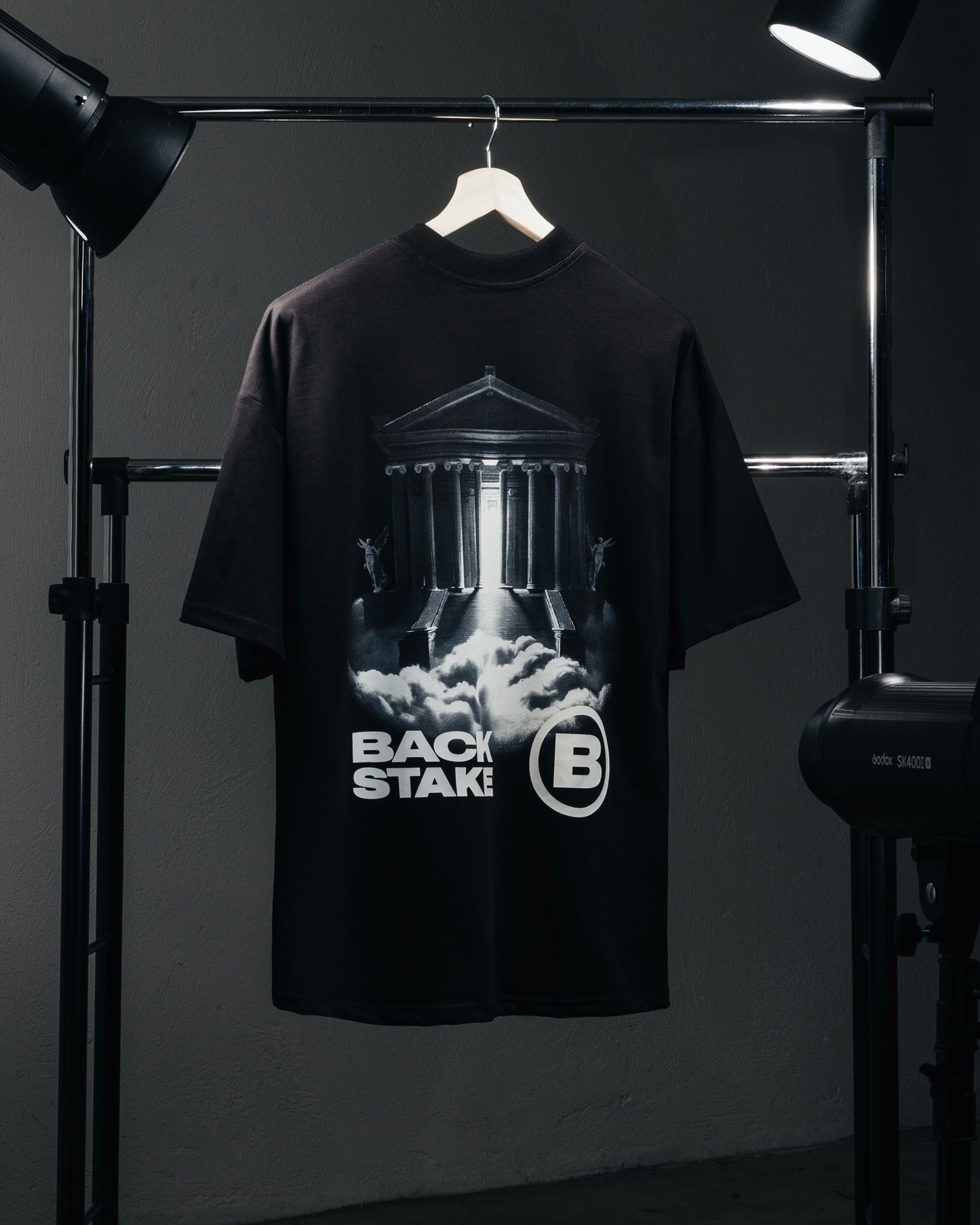 Camiseta TEMPLE - Negro